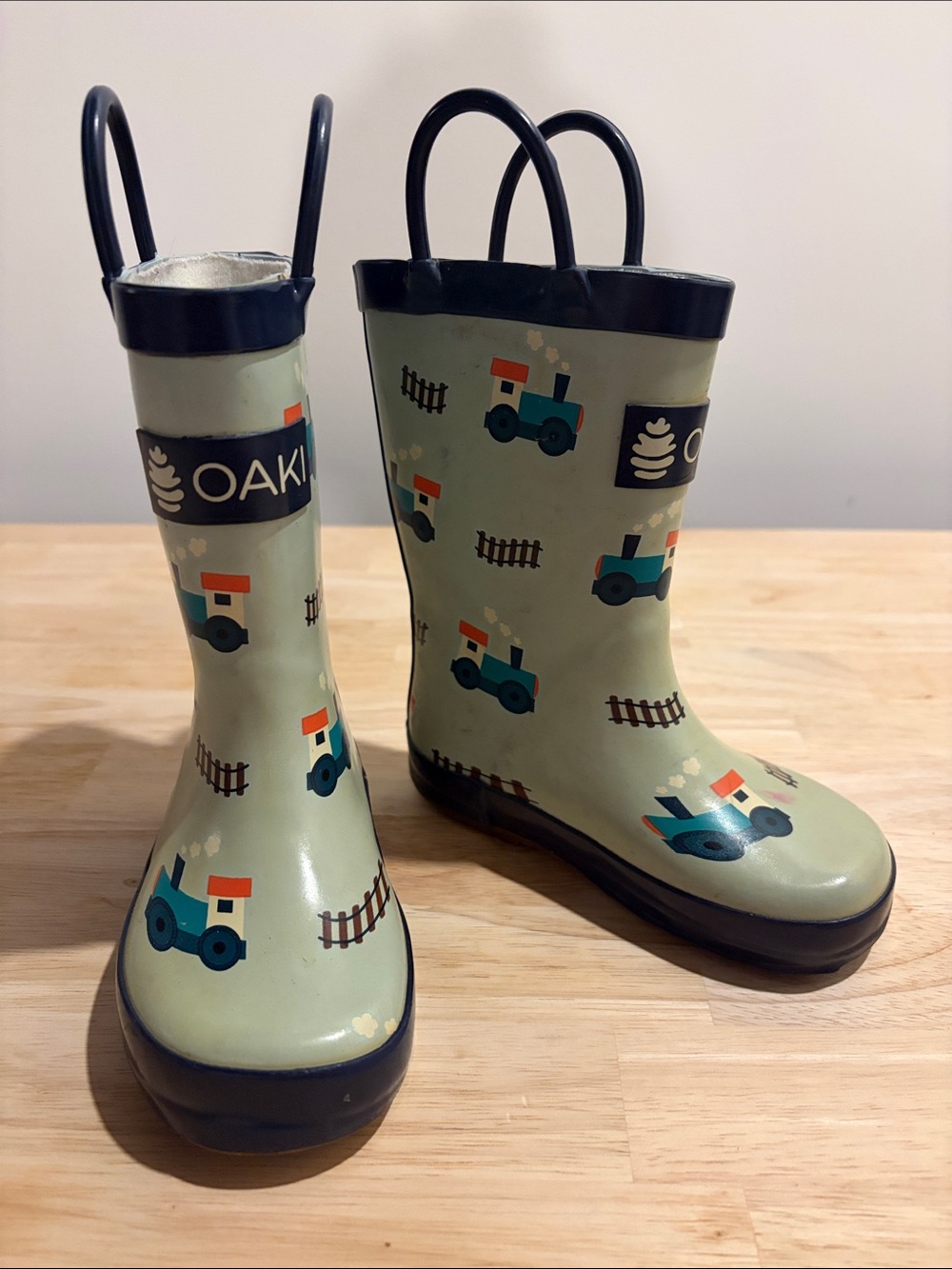 OAK Kids' Green Train Rain Boots with Easy Pull Handles Toddler 7